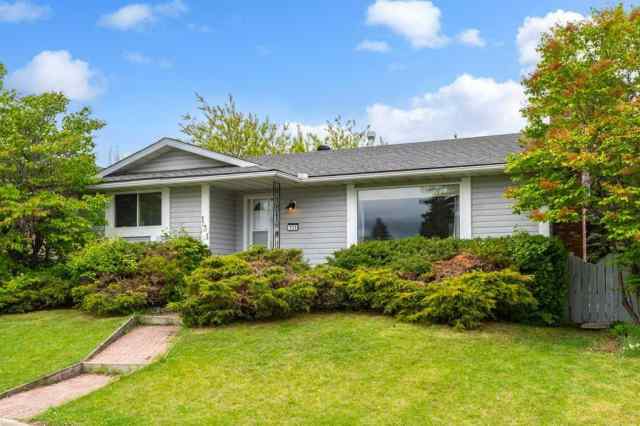Braeside real estate 131 Bracewood Road SW in Braeside Calgary