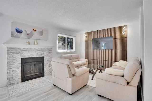 Shawnessy real estate 95, 200 Shawnessy Drive SW in Shawnessy Calgary