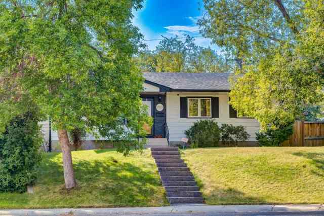 Huntington Hills real estate 7103 Hunterwood Road NW in Huntington Hills Calgary