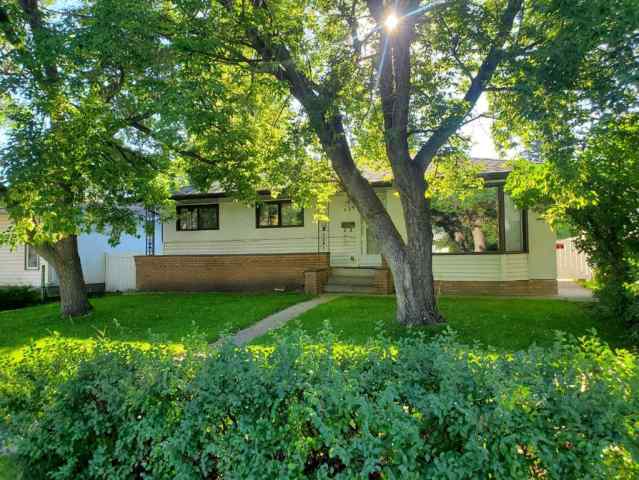 Acadia real estate 439 Arlington Drive SE in Acadia Calgary