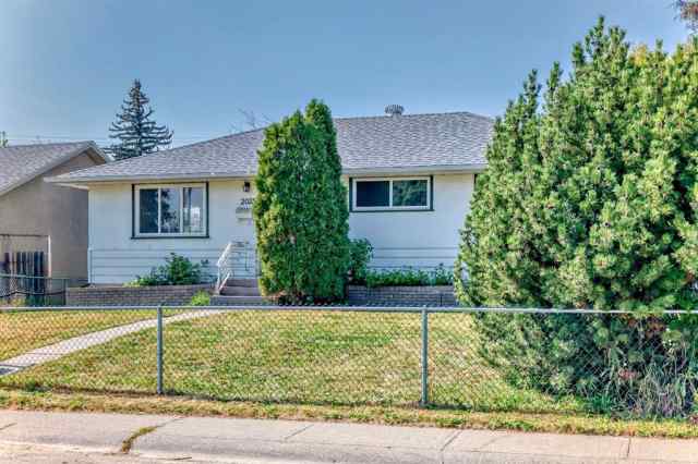 Forest Lawn real estate 2023 46 Street SE in Forest Lawn Calgary