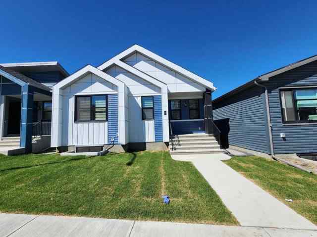 Livingston real estate 73 Herron Common NE in Livingston Calgary