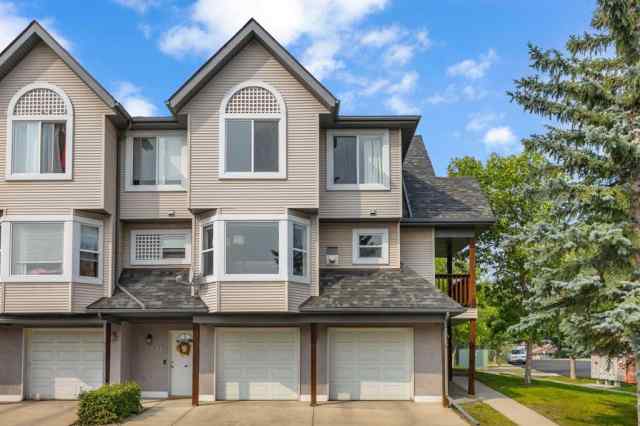 Sandstone Valley real estate 9 Sandarac Way NW in Sandstone Valley Calgary