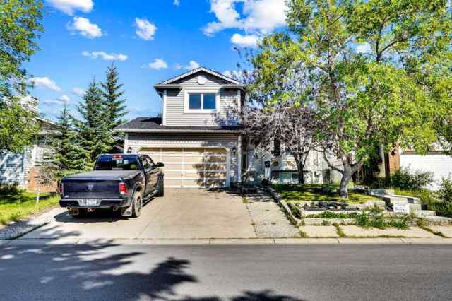 Whitehorn real estate 4630 43 Street NE in Whitehorn Calgary