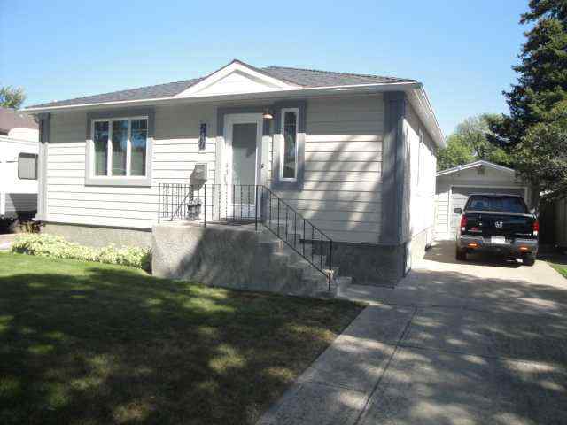 Victoria Park real estate 947 20th Street S in Victoria Park Lethbridge