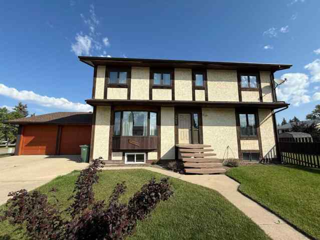 Riverside real estate 3859 51 Ave Close   in Riverside Ponoka