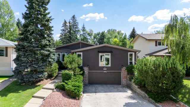 Dalhousie real estate 5712 Dalcastle Crescent NW in Dalhousie Calgary