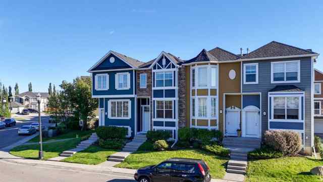 Rainbow Falls real estate 132 lavendar Link  in Rainbow Falls Chestermere