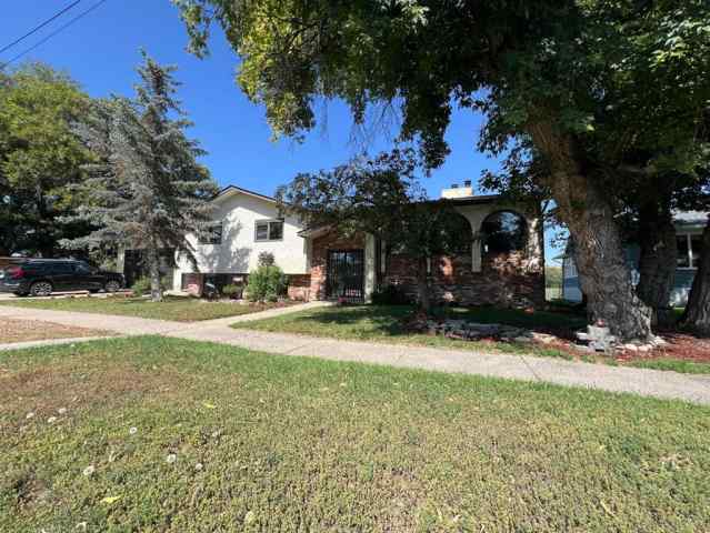 Newcastle real estate 1408 Newcastle Trail  in Newcastle Drumheller