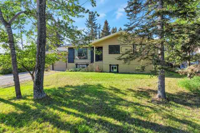NONE real estate 404 3 Avenue SW in NONE Sundre
