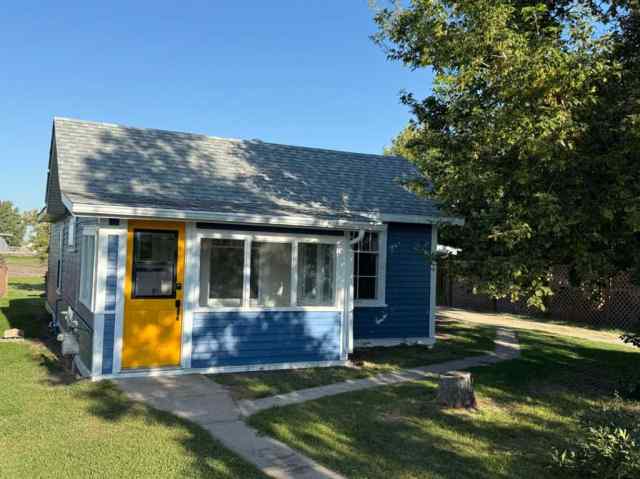 NONE real estate 32 2 Street W in NONE Arrowwood
