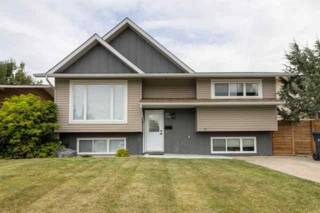 Varsity Village real estate 23 Trent Road W in Varsity Village Lethbridge