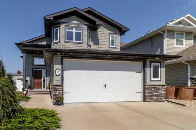 Cottonwood Estates real estate 37 Churchill   in Cottonwood Estates Blackfalds
