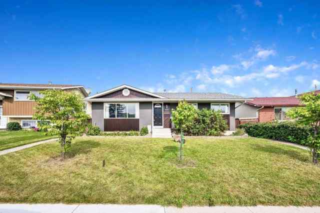 Forest Heights real estate 5212 5 Avenue SE in Forest Heights Calgary
