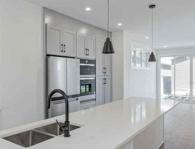Mount Pleasant real estate 436 28 Avenue NW in Mount Pleasant Calgary
