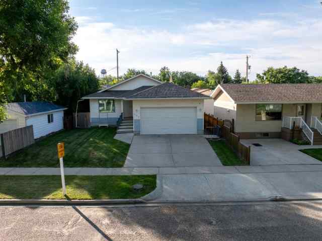 NONE real estate 409 1 Street N in NONE Vulcan