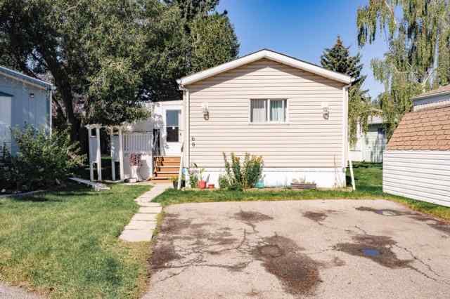 Monterey Park real estate 69 Burroughs Place NE in Monterey Park Calgary