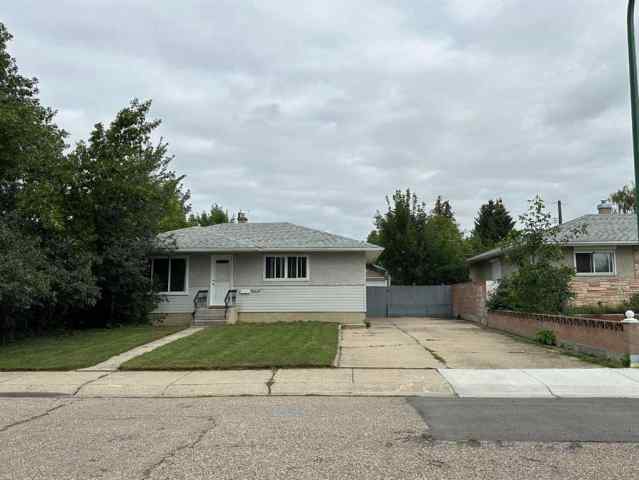St Edwards real estate 1111 11 Avenue N in St Edwards Lethbridge