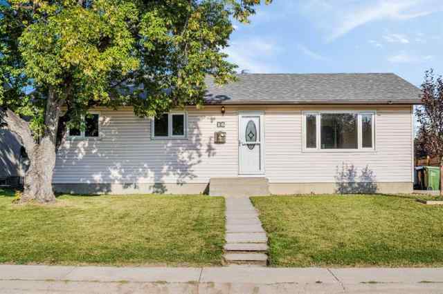 Marlborough real estate 16 Marwood Circle NE in Marlborough Calgary