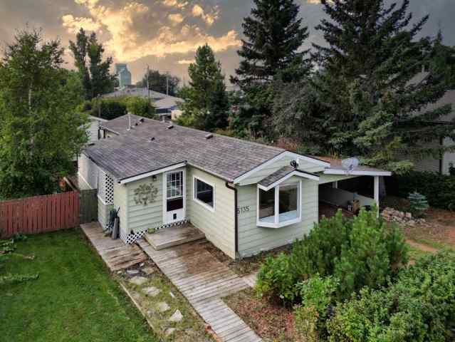 NONE real estate 5135 54 Avenue  in NONE Stavely