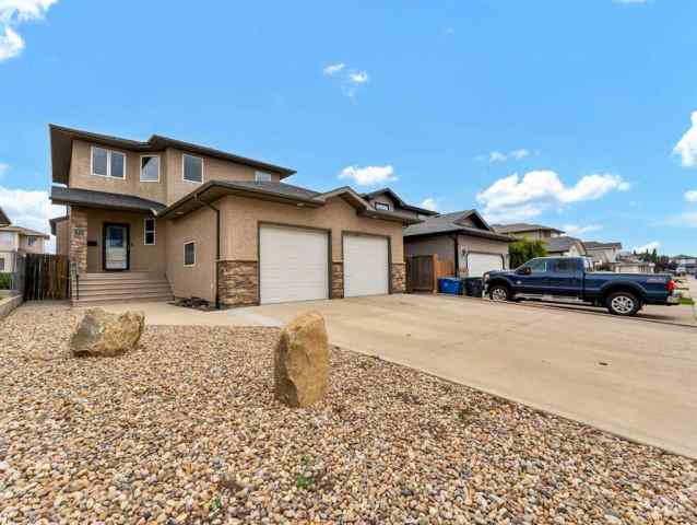 SE Southridge real estate 23 Vista Avenue SE in SE Southridge Medicine Hat