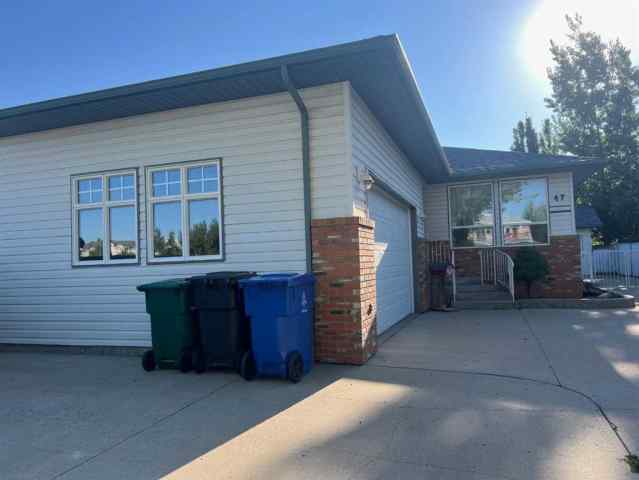 Indian Battle Heights real estate 47 Squamish Boulevard W in Indian Battle Heights Lethbridge