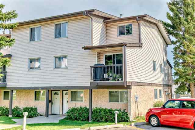 Forest Heights real estate 53, 3745 Fonda Way SE in Forest Heights Calgary
