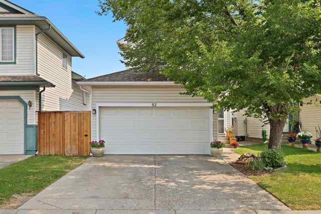 Erin Woods real estate 82 Erin Grove SE in Erin Woods Calgary