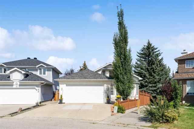Valley Ridge real estate 44 Valley Meadow Close NW in Valley Ridge Calgary