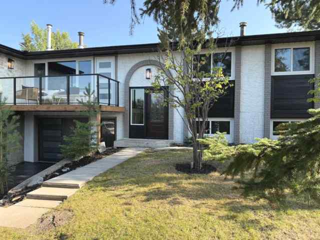 Dalhousie real estate 26 Dalgetty Place NW in Dalhousie Calgary