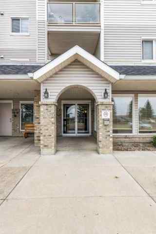 Northwest Crescent Heights real estate 220, 1648 Saamis Drive NW in Northwest Crescent Heights Medicine Hat
