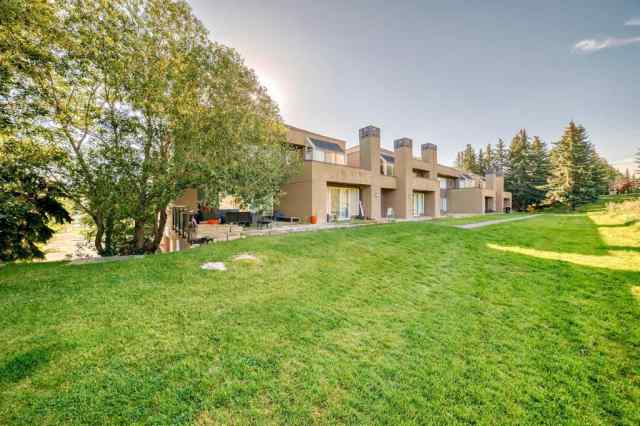 Patterson real estate 10, 305 Village Mews SW in Patterson Calgary