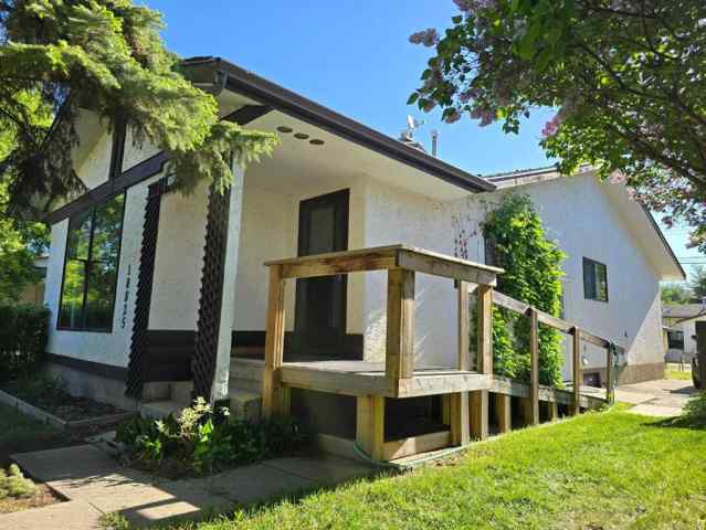Lower West Peace real estate 10825 91 Street  in Lower West Peace Peace River