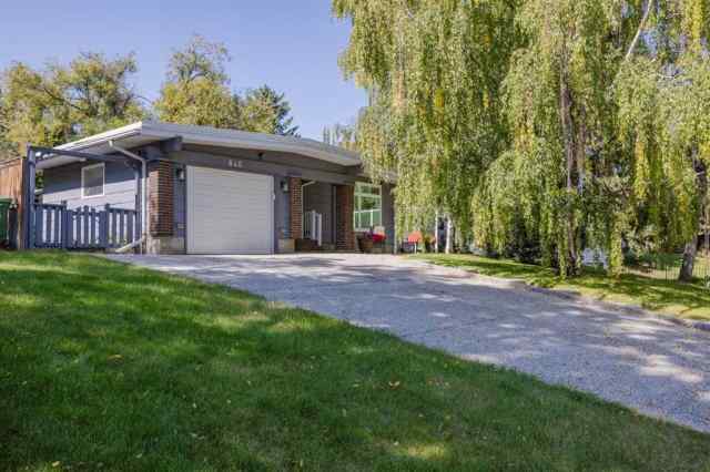 Canyon Meadows real estate 840 Cannell Road SE in Canyon Meadows Calgary