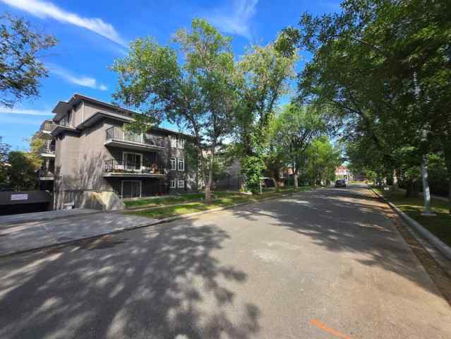 Renfrew real estate 407, 819 4A Street NE in Renfrew Calgary