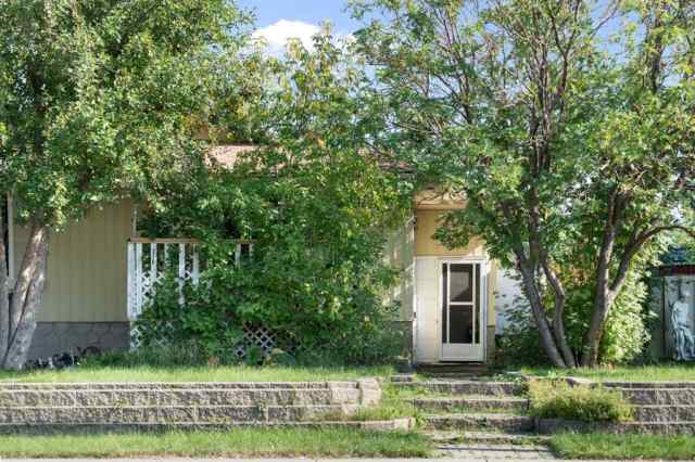 Dover real estate 3212 Dover Crescent SE in Dover Calgary