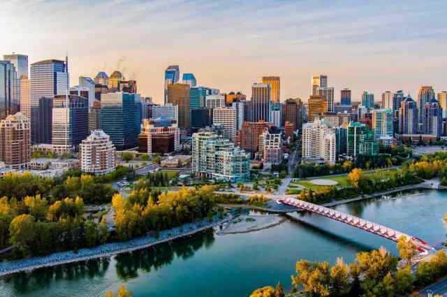 Eau Claire real estate 301, 738 1 Avenue SW in Eau Claire Calgary