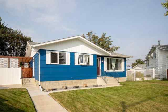 Downtown Lacombe real estate 4708 57a StreetCrescent  in Downtown Lacombe Lacombe