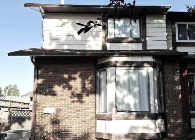 Forest Heights real estate 110 39 Street SE in Forest Heights Calgary