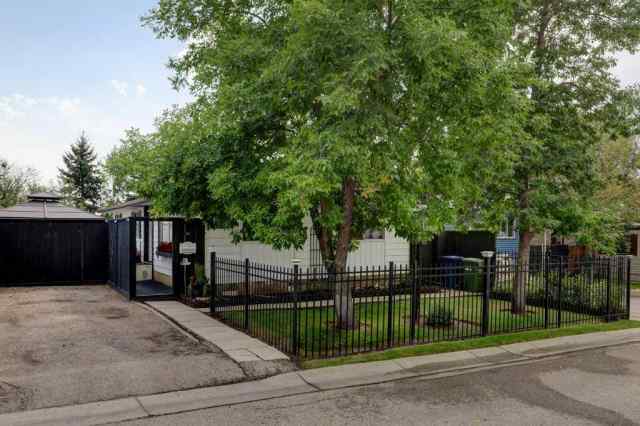 Big Springs real estate 412 Spring Haven Court SE in Big Springs Airdrie