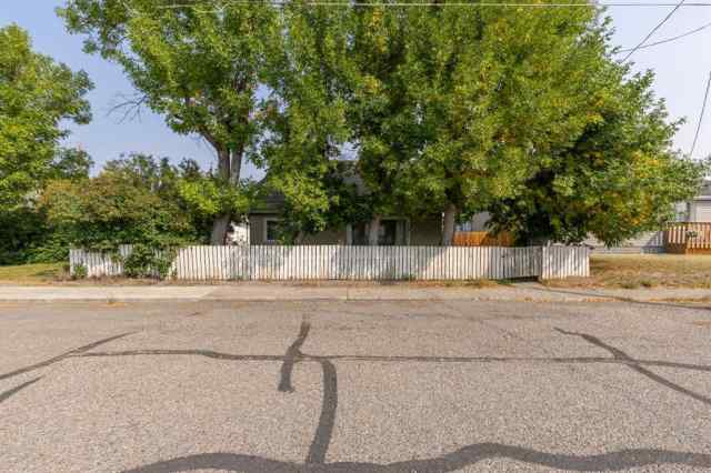 NONE real estate 121 22 Street  in NONE Fort Macleod