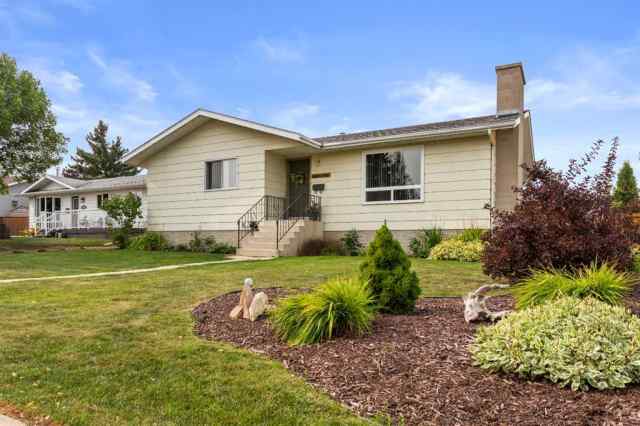Duggan Park real estate 4204 72 Street  in Duggan Park Camrose