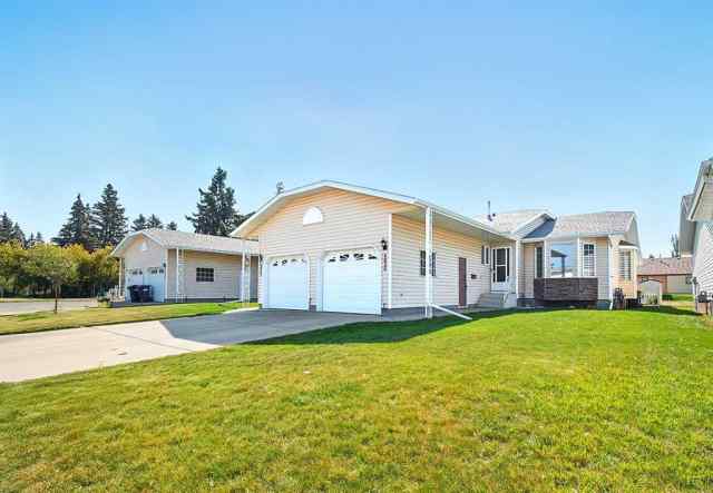 Central Core real estate 4638 48A AvenueClose  in Central Core Sylvan Lake
