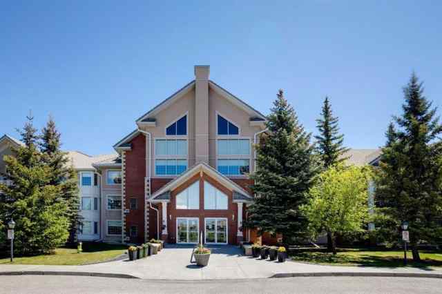 Signal Hill real estate 220, 6868 Sierra Morena Boulevard SW in Signal Hill Calgary