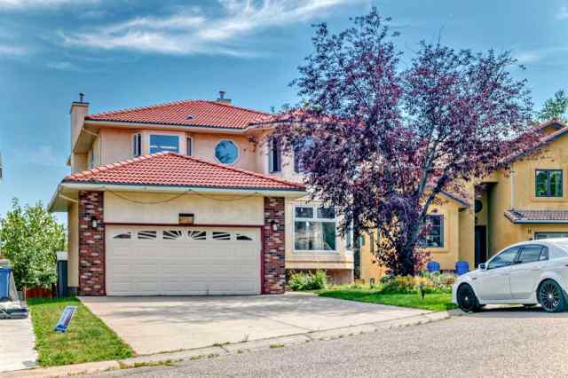 Signal Hill real estate 7 Signature Mews SW in Signal Hill Calgary