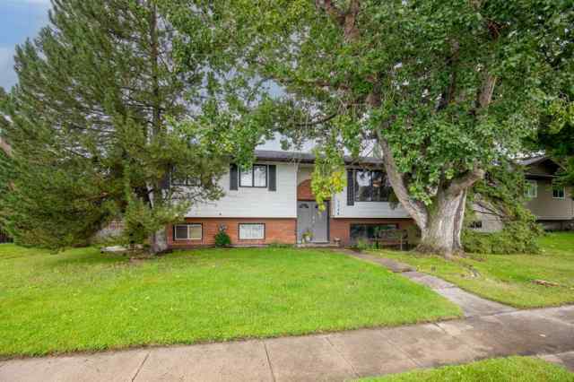 Margodt real estate 5248 37 Street   in Margodt Innisfail