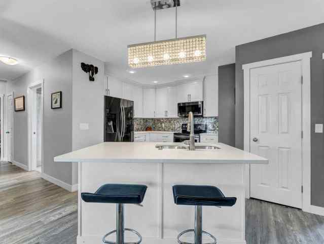 SW Hill real estate 406 9 Street SW in SW Hill Medicine Hat
