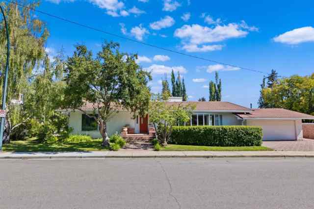 Windsor Park real estate 20 Windsor Crescent SW in Windsor Park Calgary