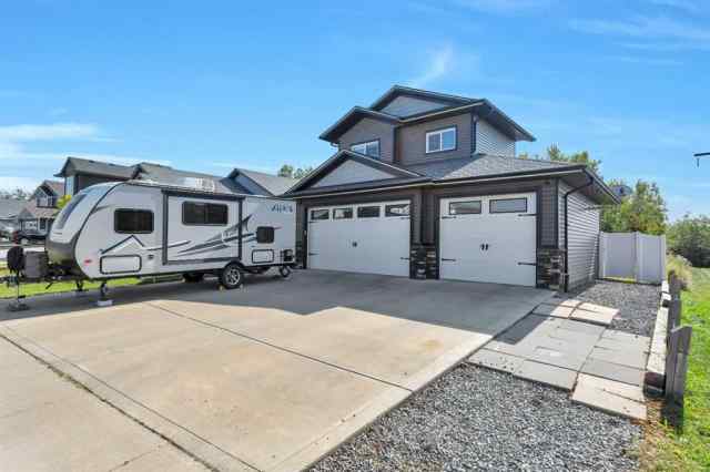Cottonwood Estates real estate 22 Coachill Street  in Cottonwood Estates Blackfalds