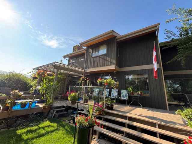 North End real estate 9602 71 Avenue  in North End Peace River